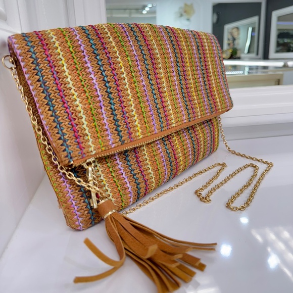 Multicolor Woven Straw Foldover Clutch with Tassel and Chain Strap - Picture 4 of 12
